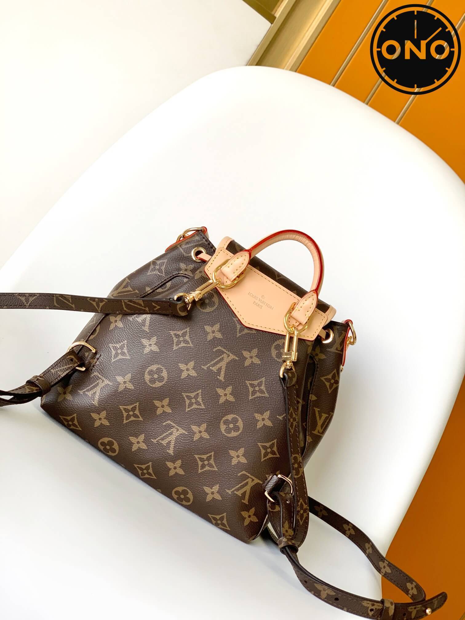 lv_womens_44_1.jpg