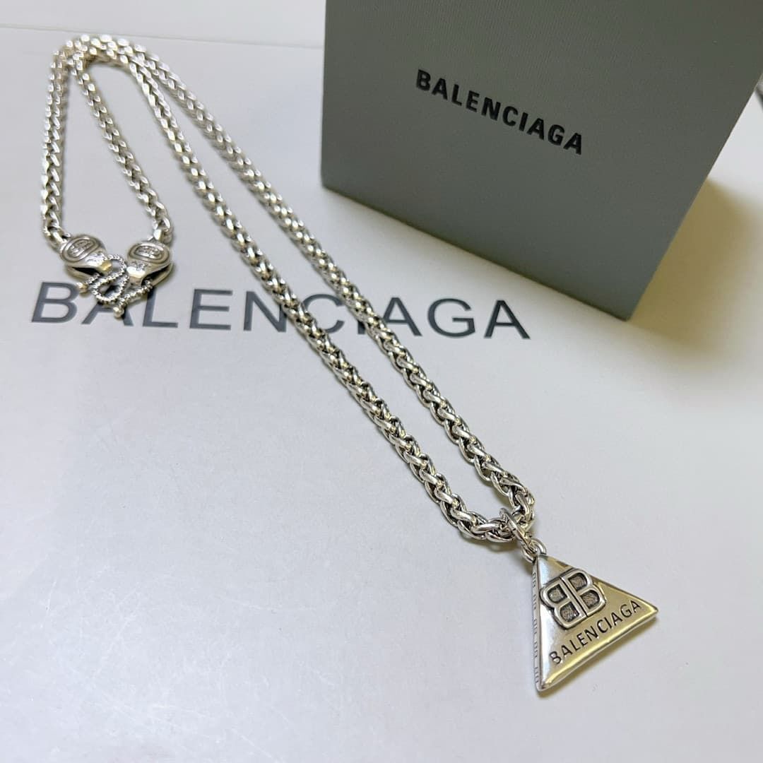 balenciaga-necklace_25_2.jpg