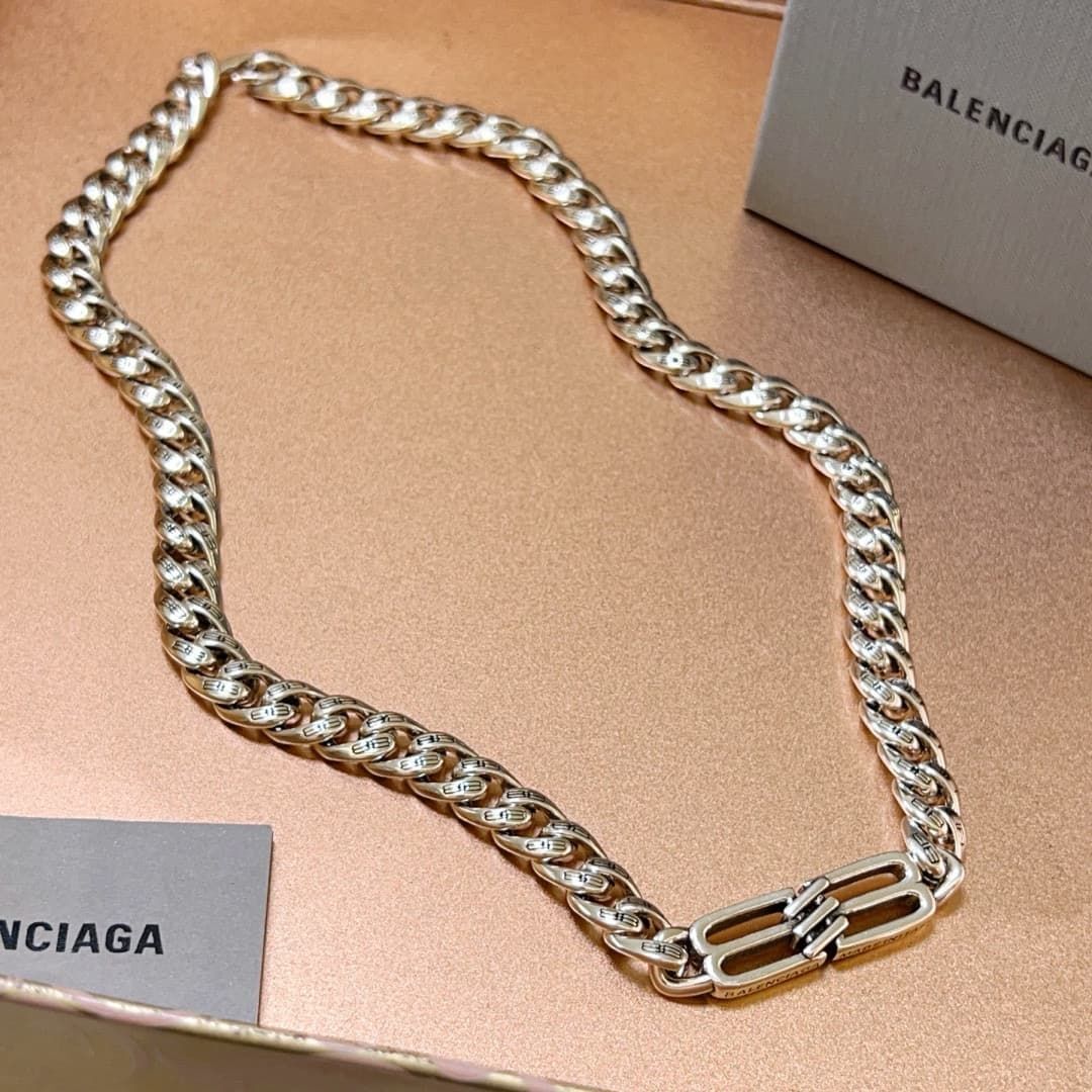 balenciaga-necklace_9_3.jpg
