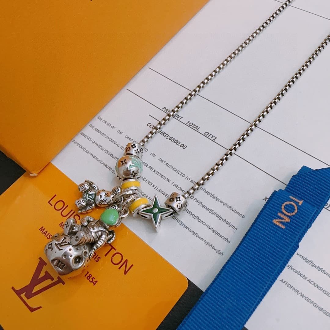 lv-necklace_58_4.jpg