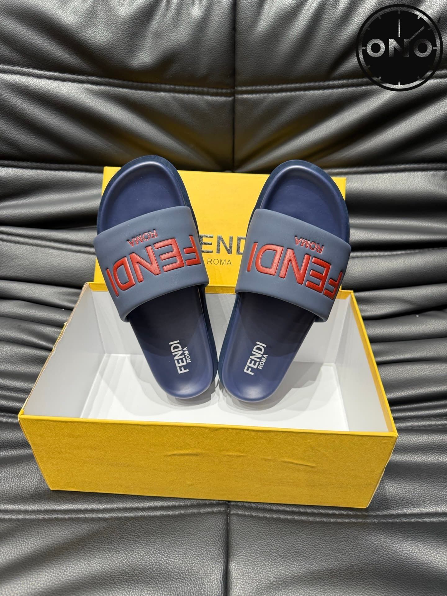 fendi-slippers_32_3.jpg