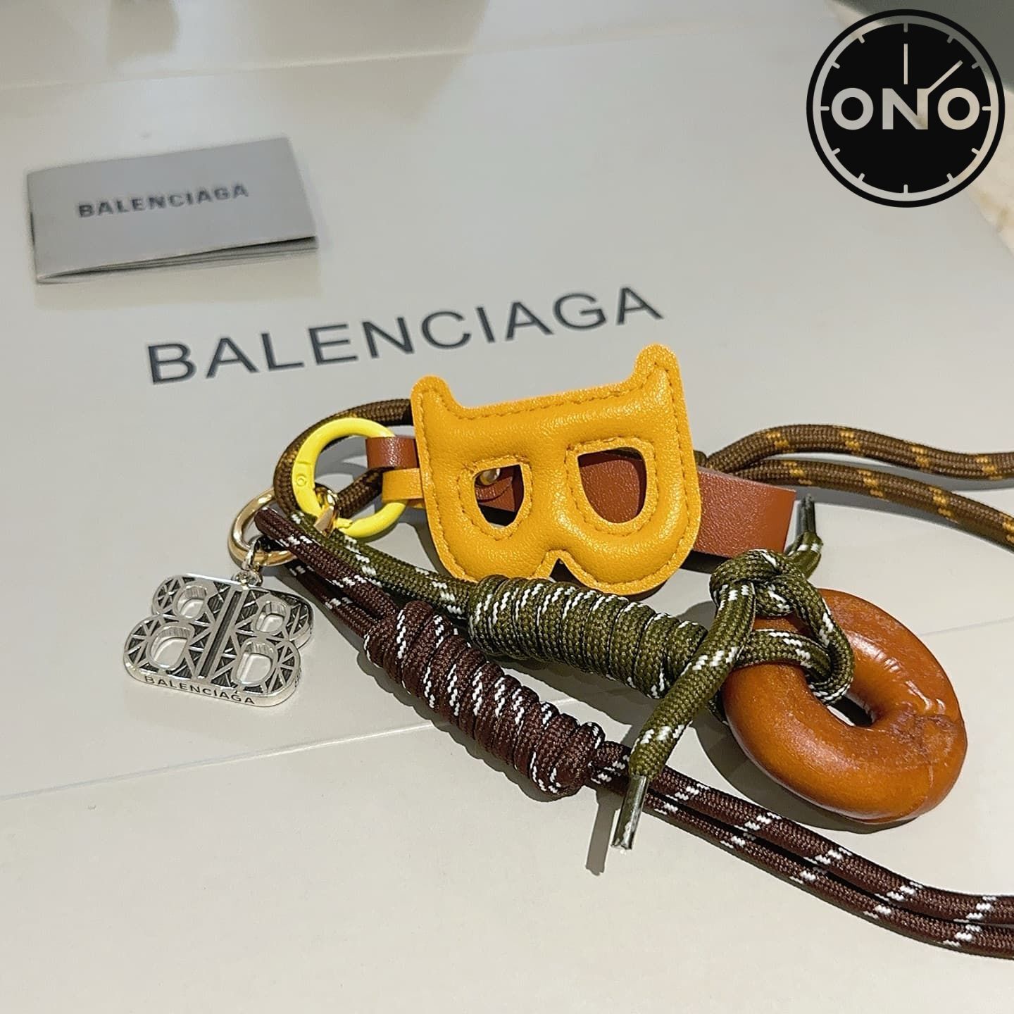 balenciaga-clasp_29_2.jpg