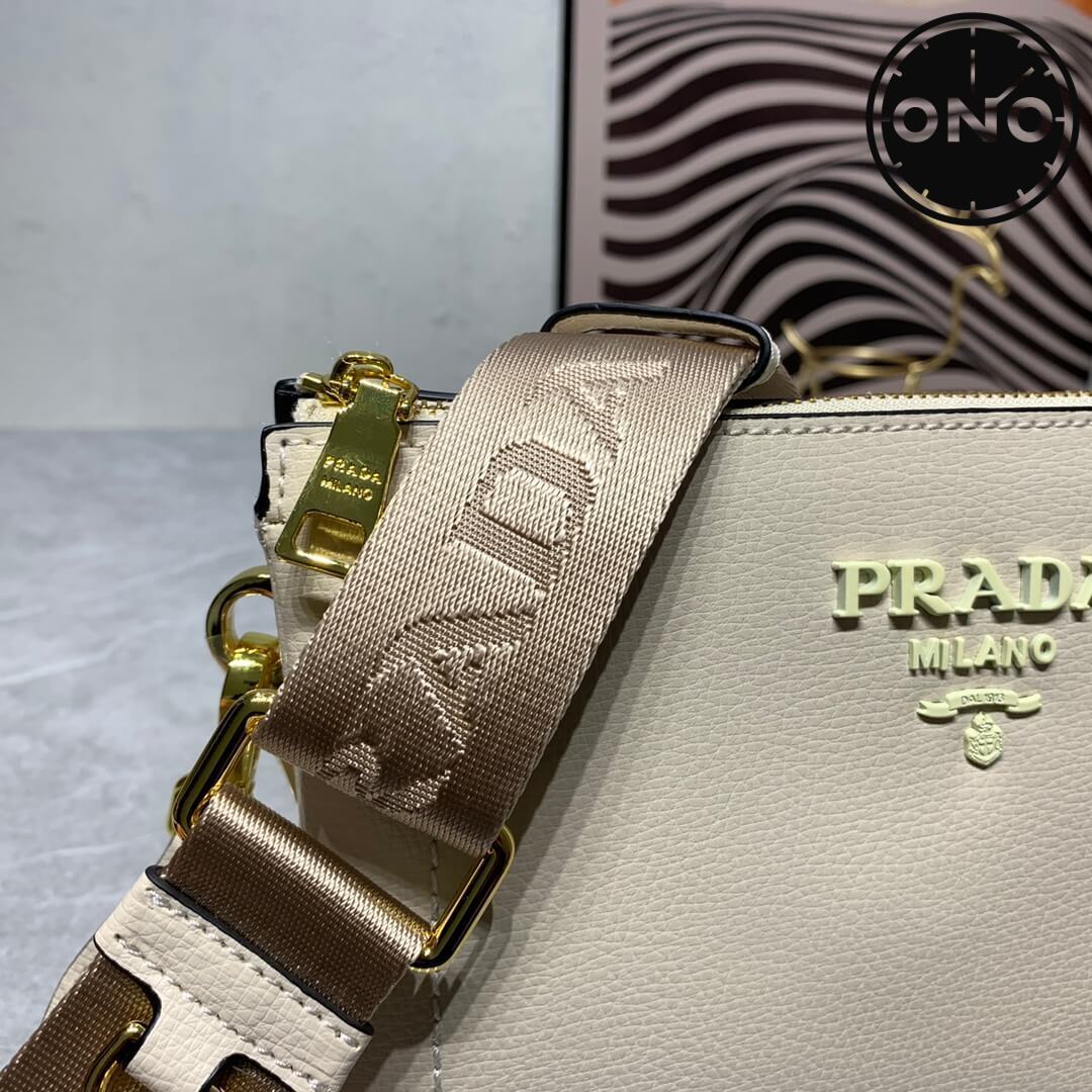 prada_women_153_4.jpg