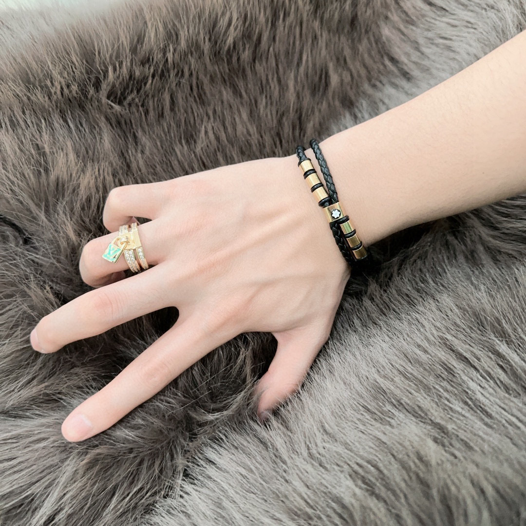 lv-bracelet_3_8.jpg