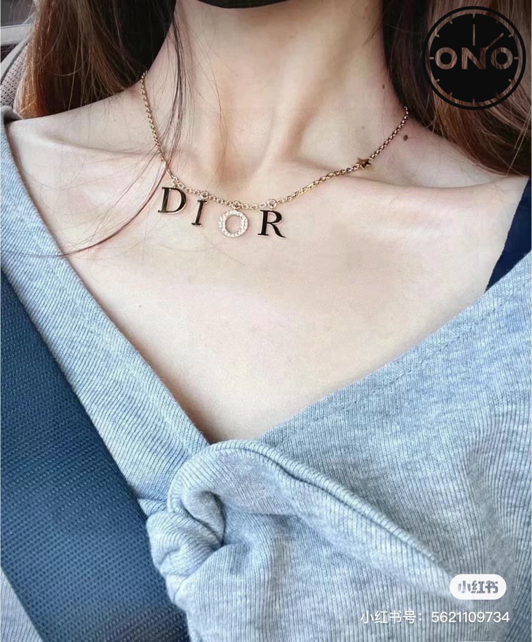 dior-necklace_1_5.jpg
