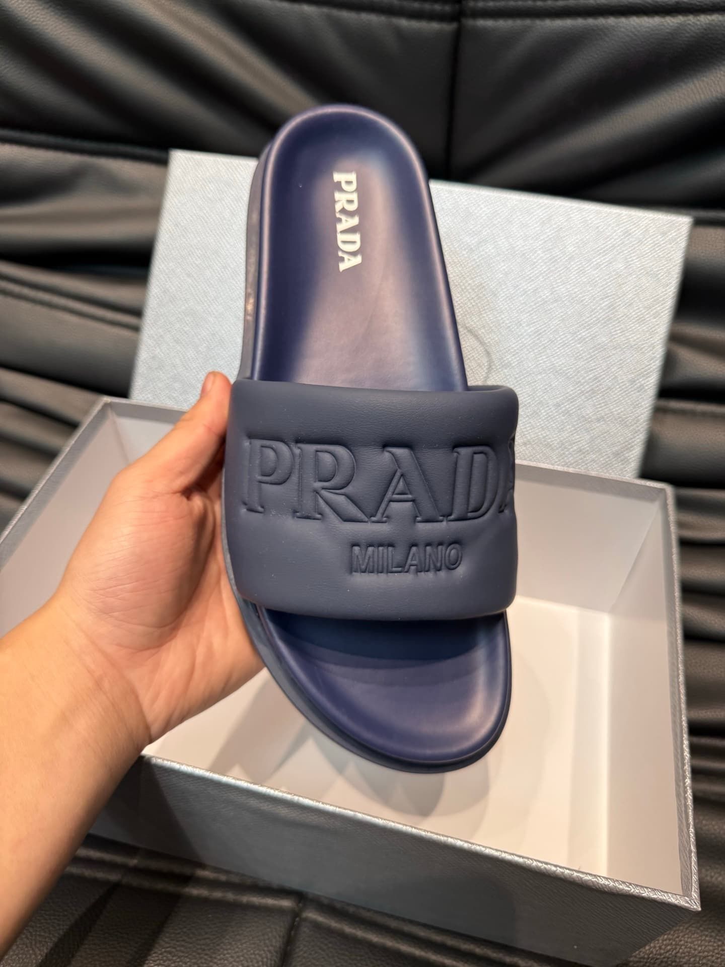 prada-slippers_19_6.jpg
