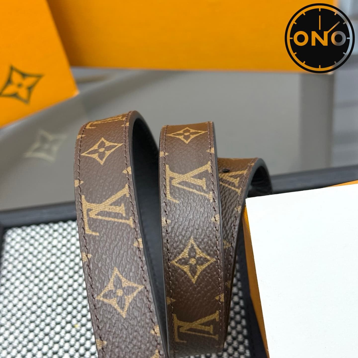 lv_belt_75_2.jpg