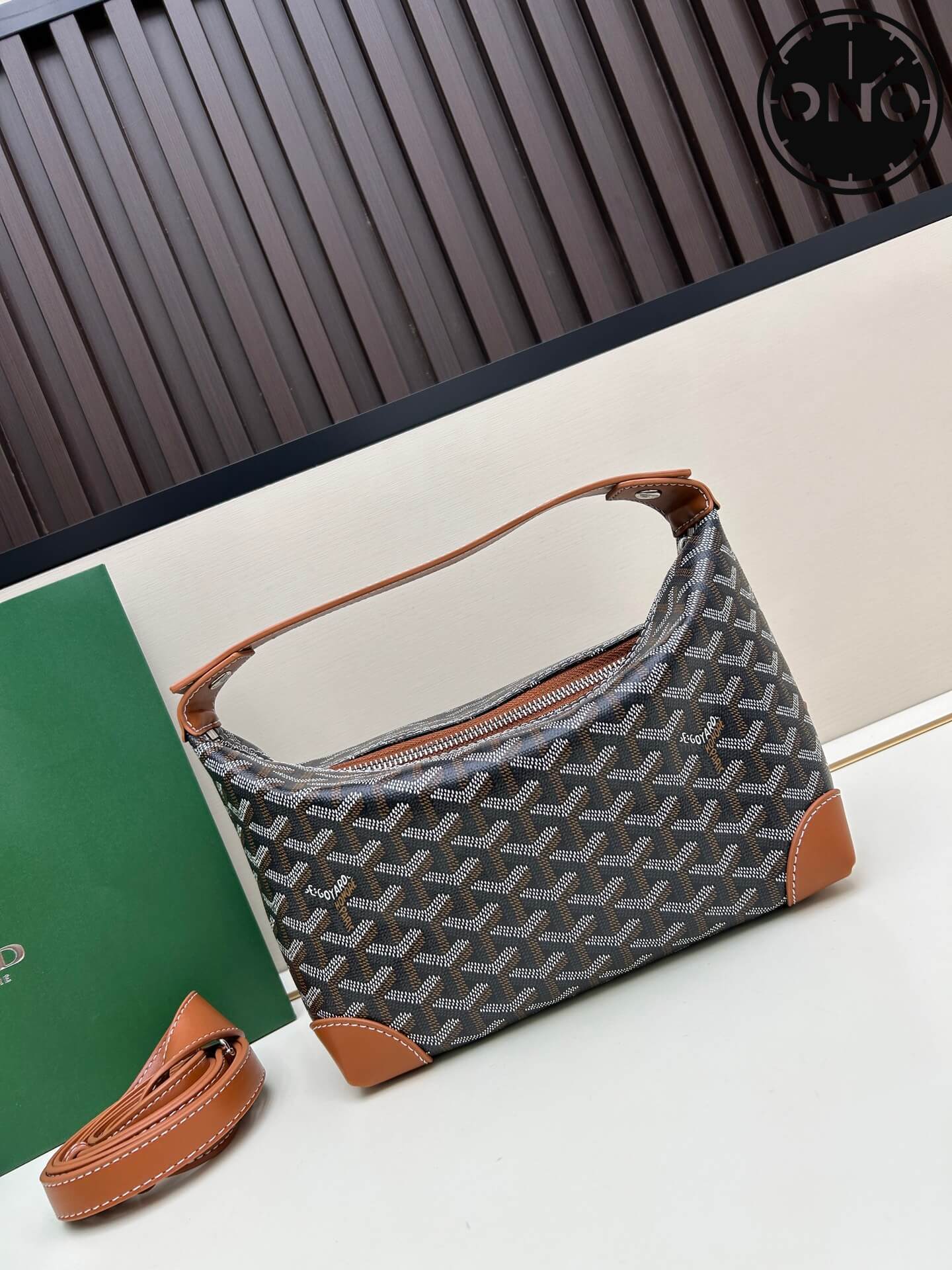goyard_women_1_2.jpg