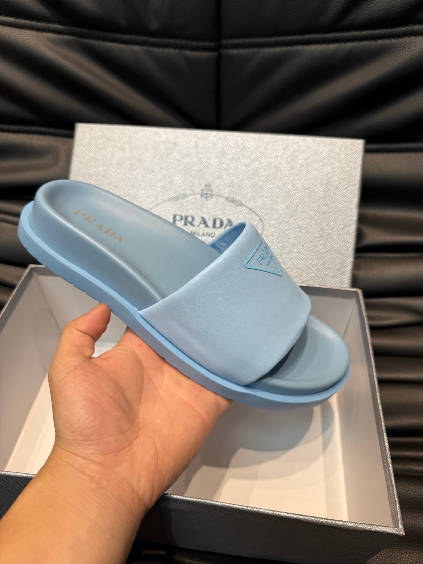prada-slippers_23_5.jpg
