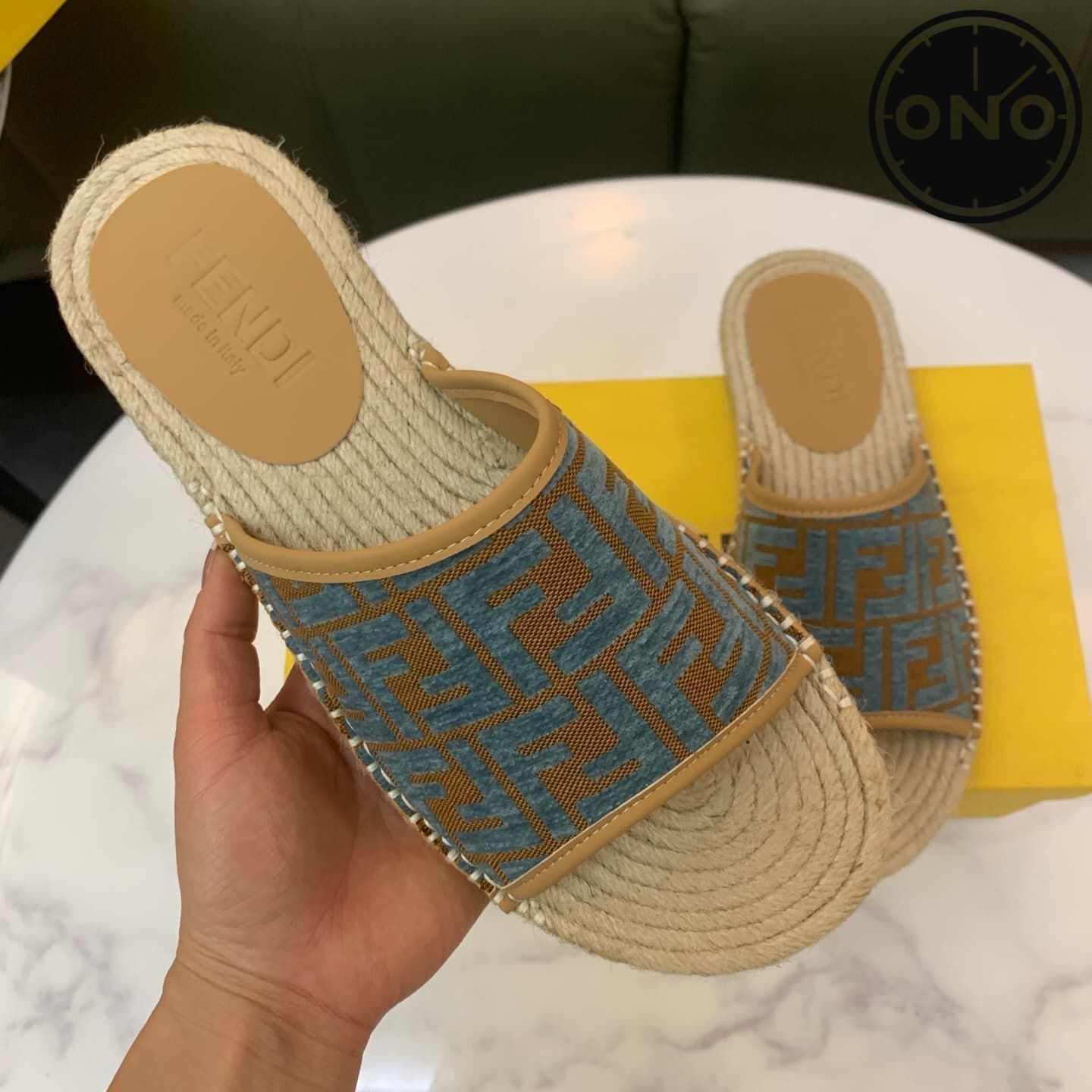 fendi-slippers_25_5.jpg