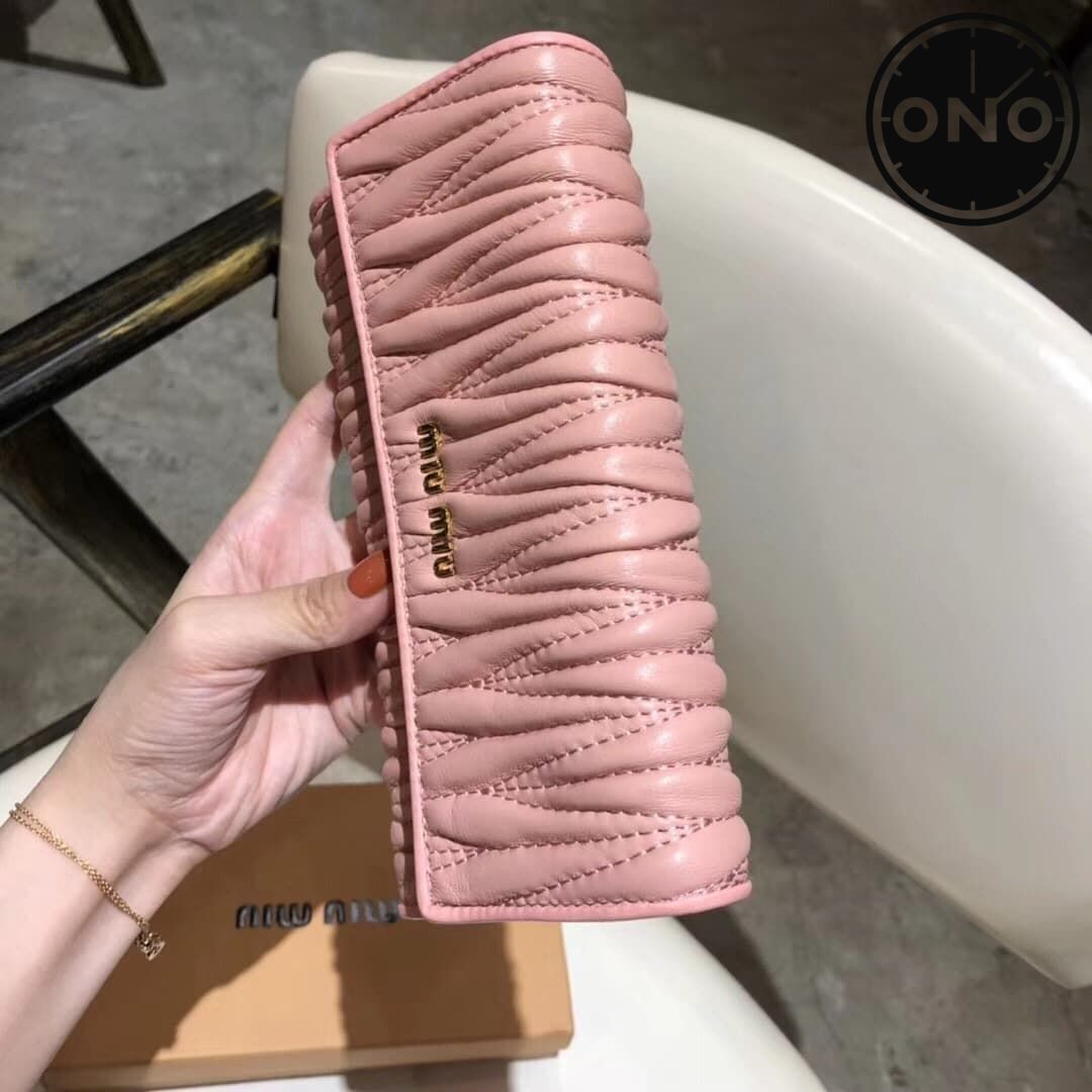 miumiu_wallet_13_4.jpg