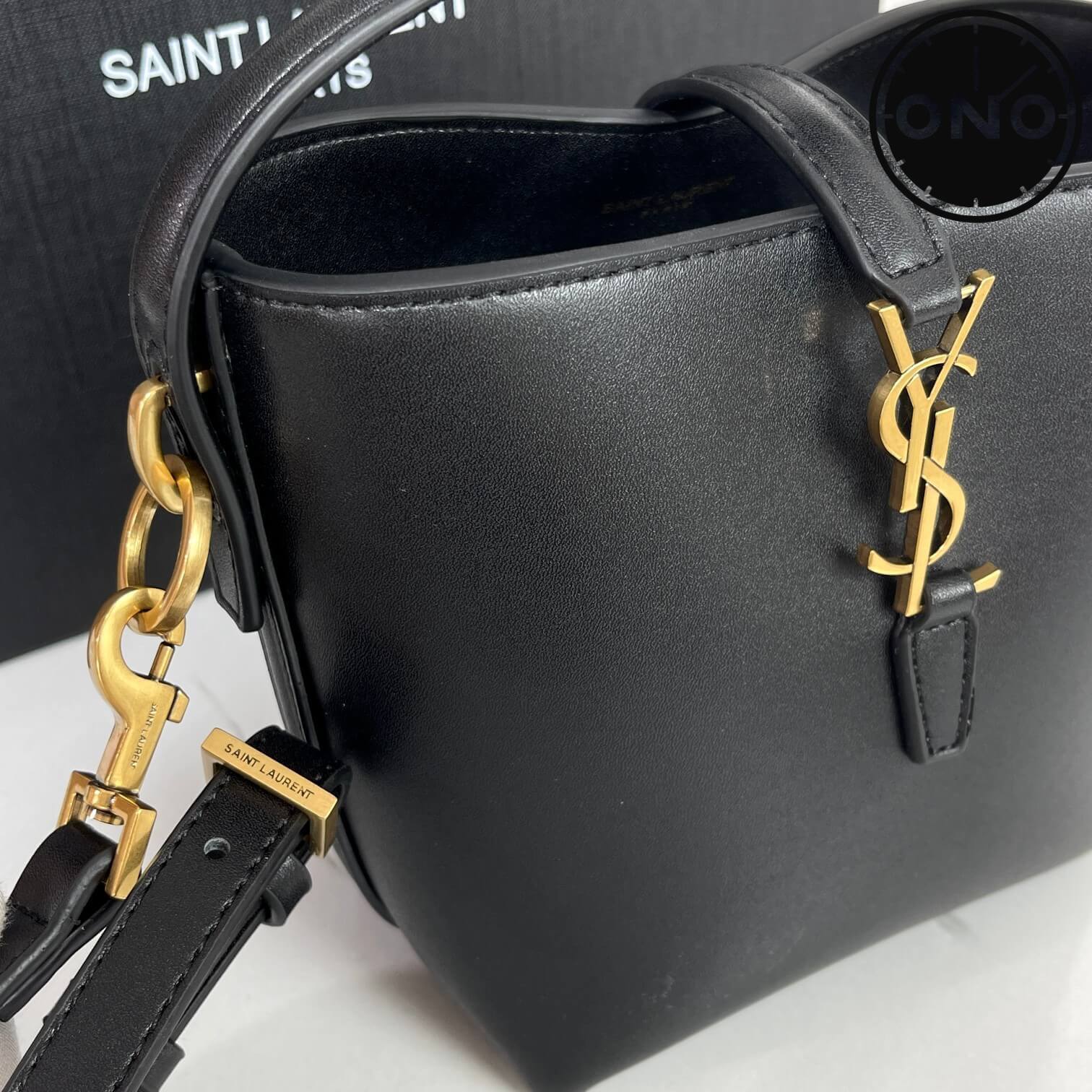 ysl_women_42_4.jpg