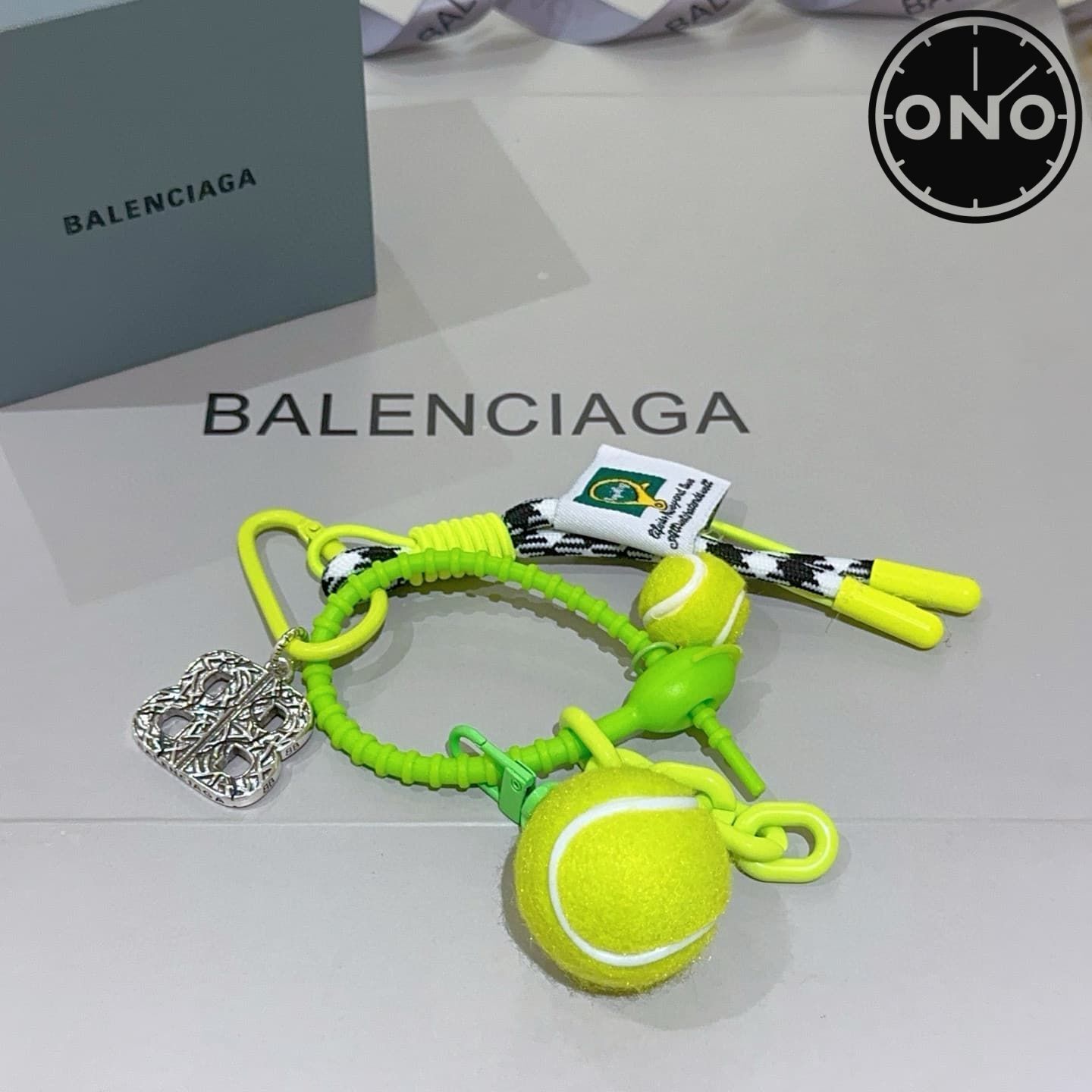 balenciaga-clasp_49_5.jpg