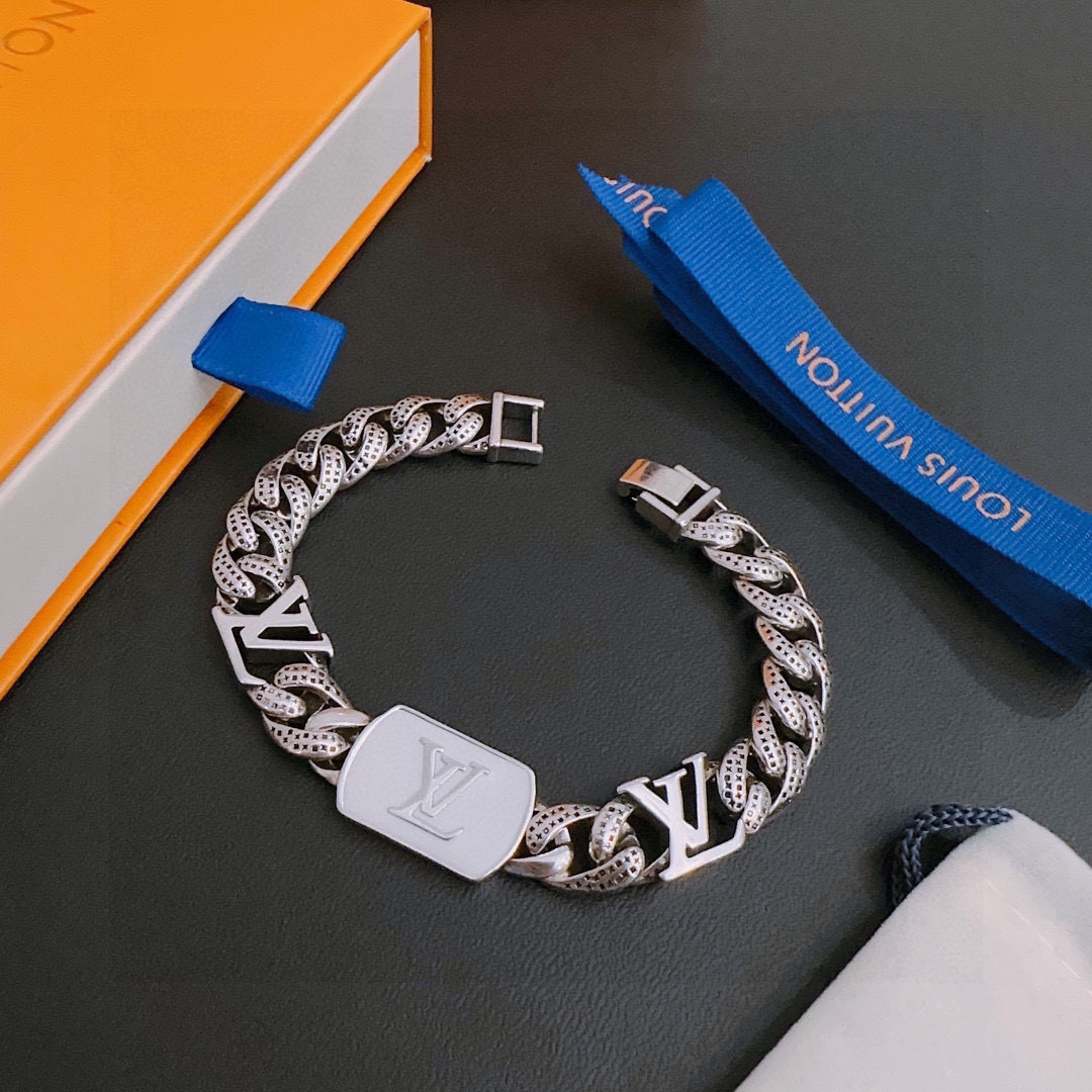 lv-bracelet_20_7.jpg