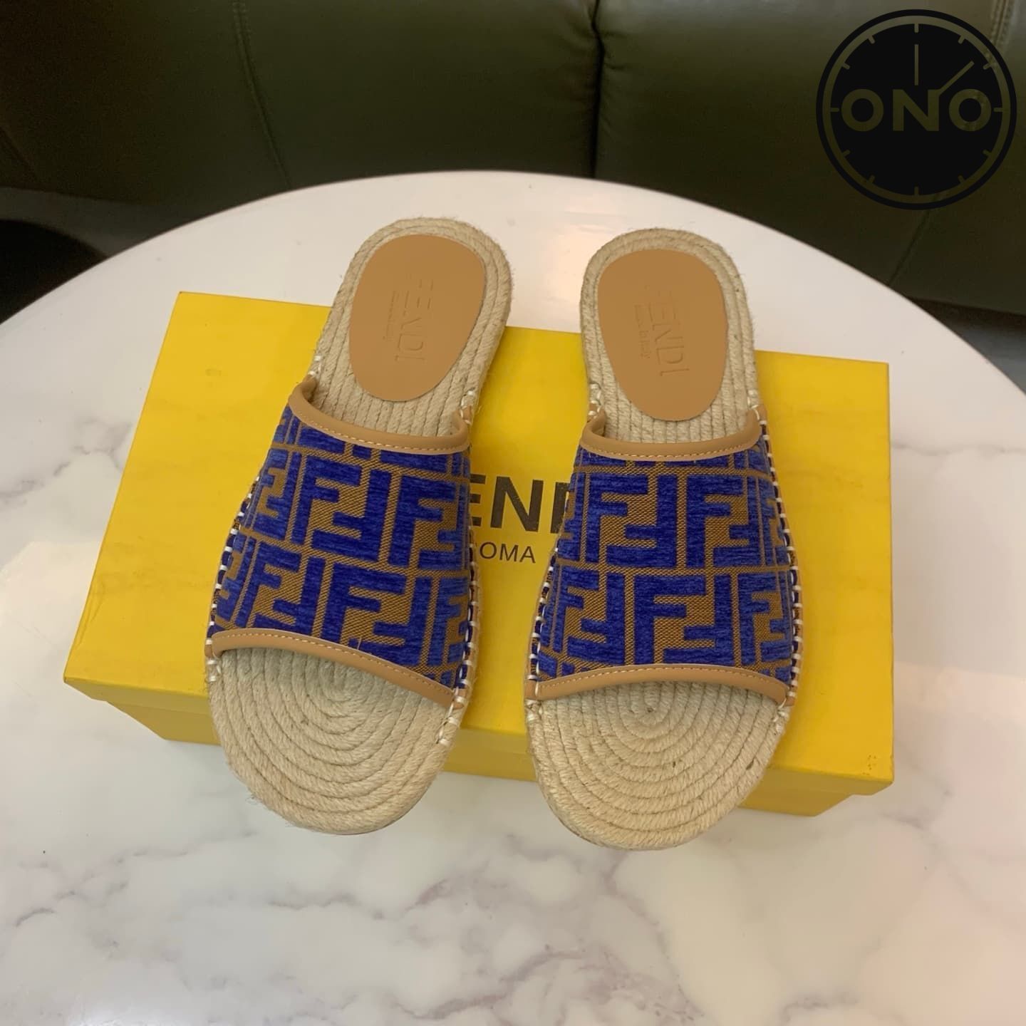 fendi-slippers_27_1.jpg