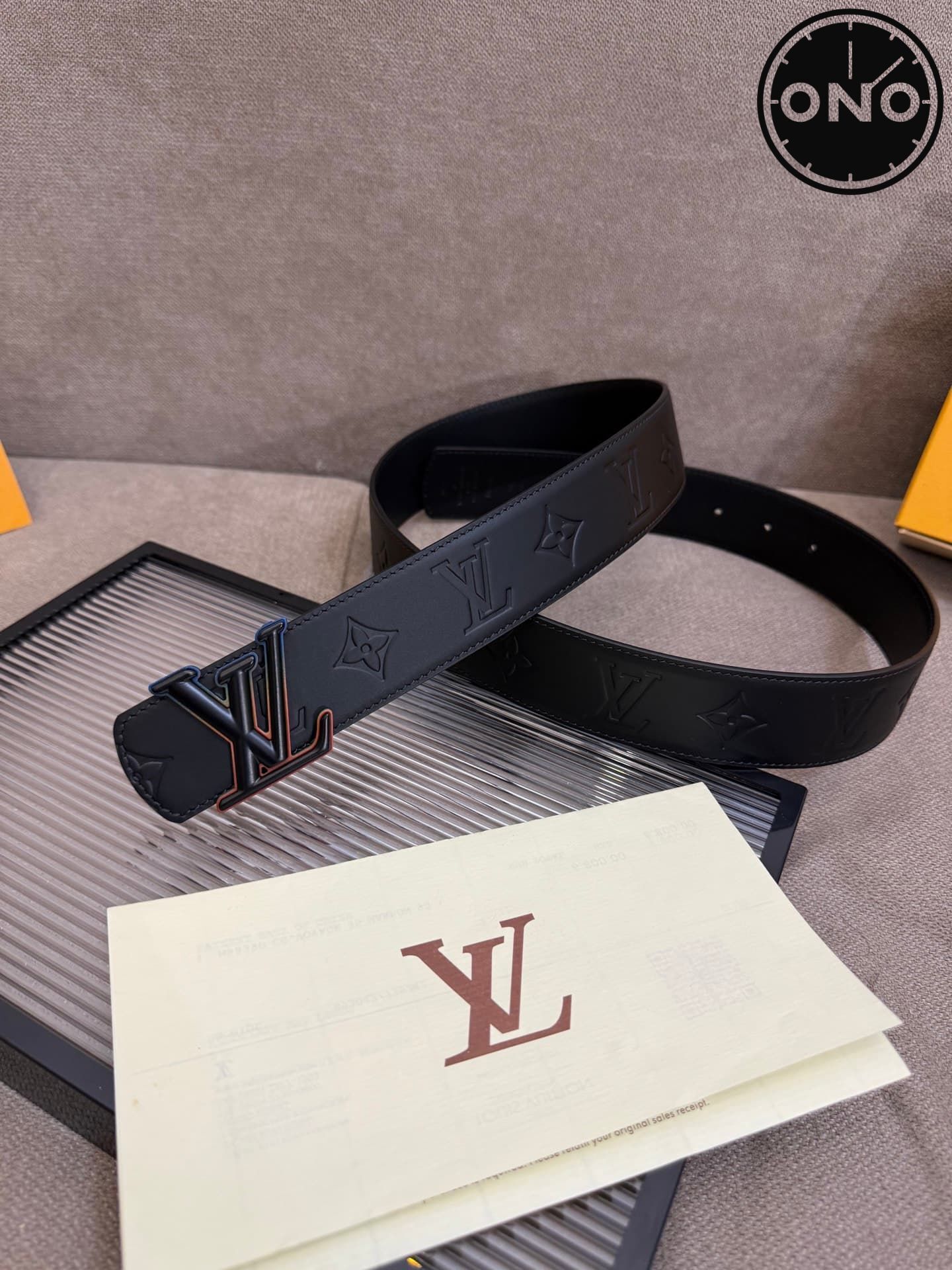 lv_belt_139_1.jpg