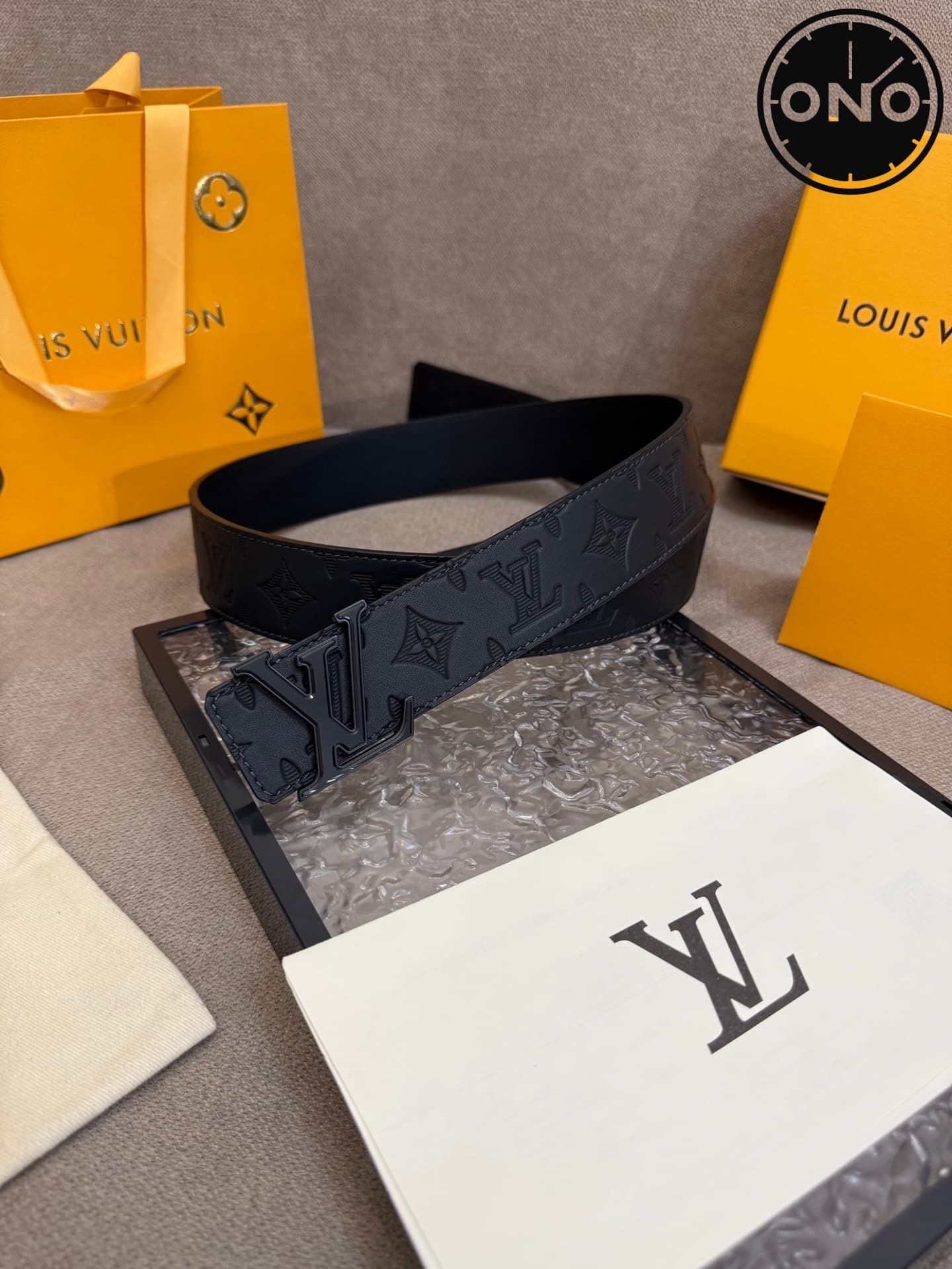 lv_belt_45_1.jpg