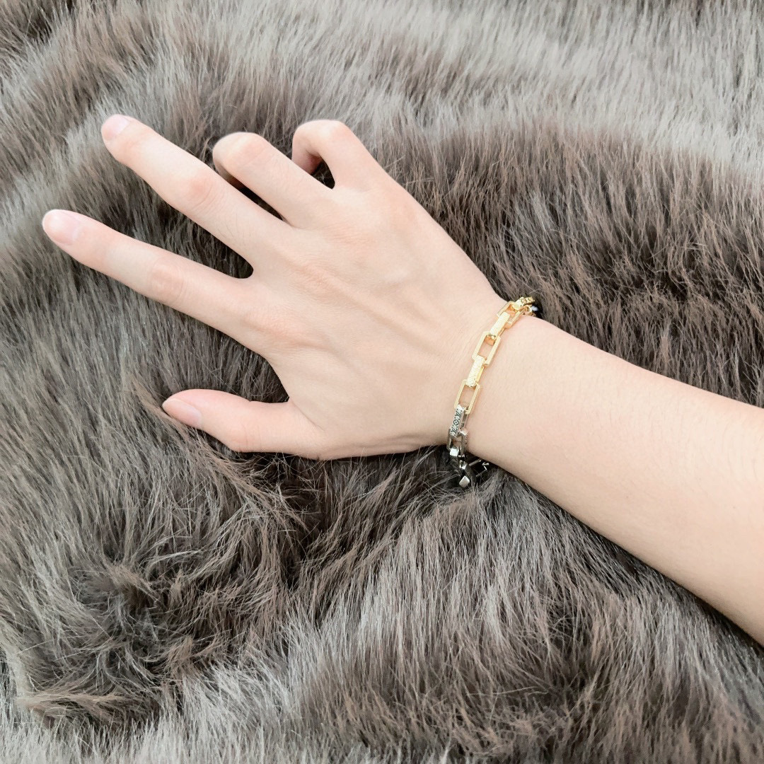 lv-bracelet_7_8.jpg