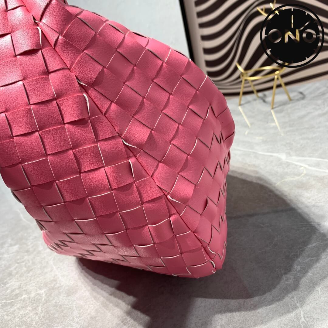 bottega_veneta_women_56_5.jpg