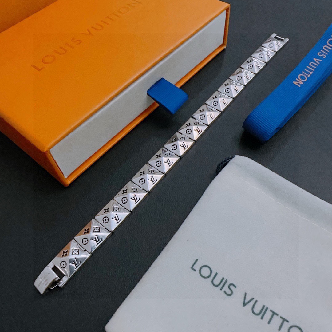 lv-bracelet_26_4.jpg