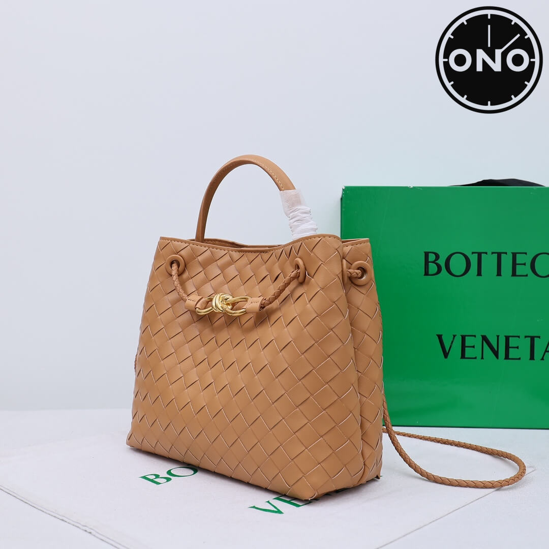 bottega_veneta_women_149_1.jpg
