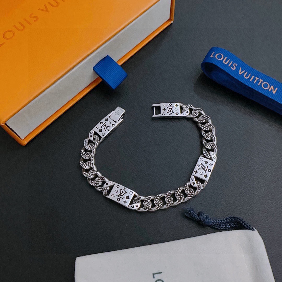 lv-bracelet_30_7.jpg