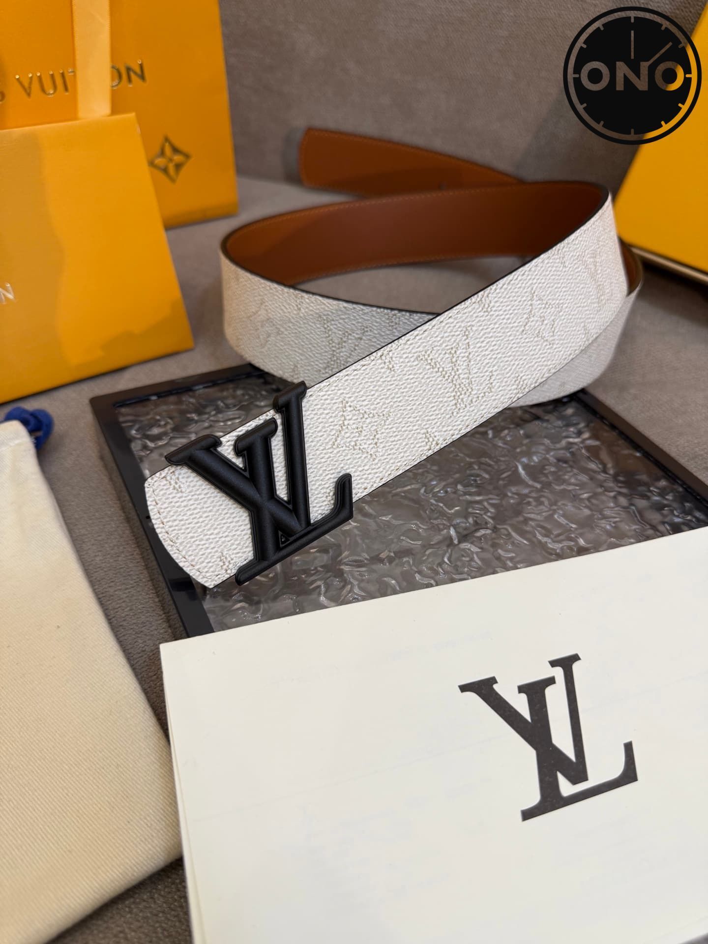 lv_belt_62_1.jpg