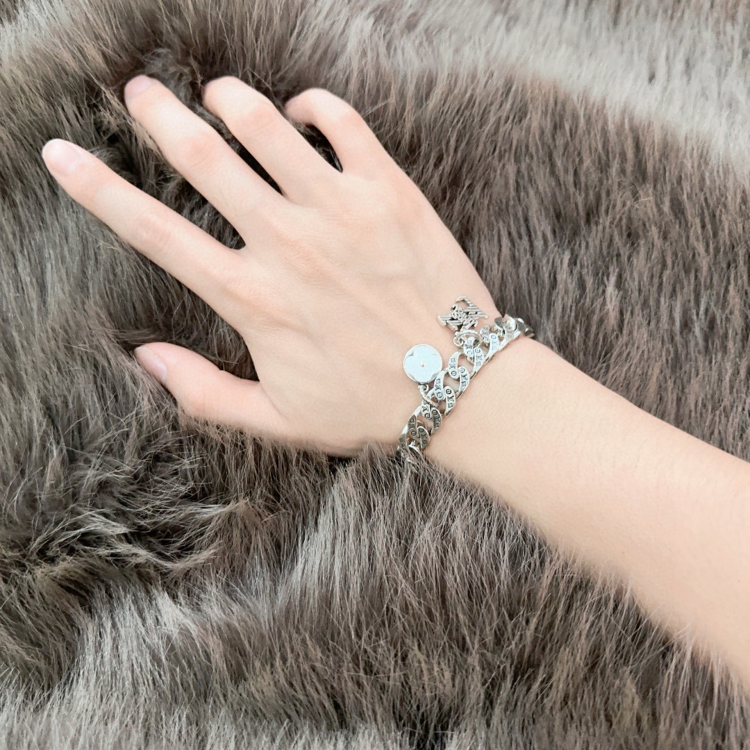 lv-bracelet_9_3.jpg