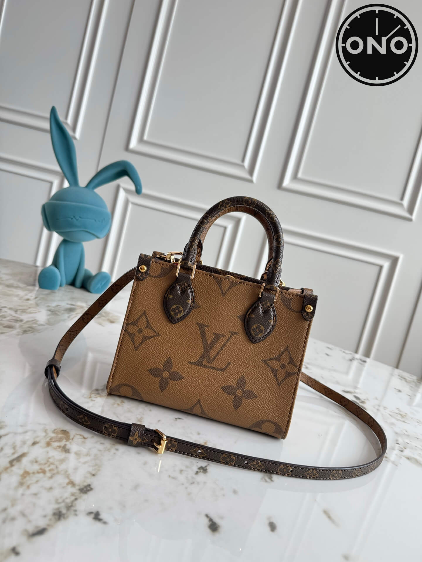 lv_womens_95_1.jpg