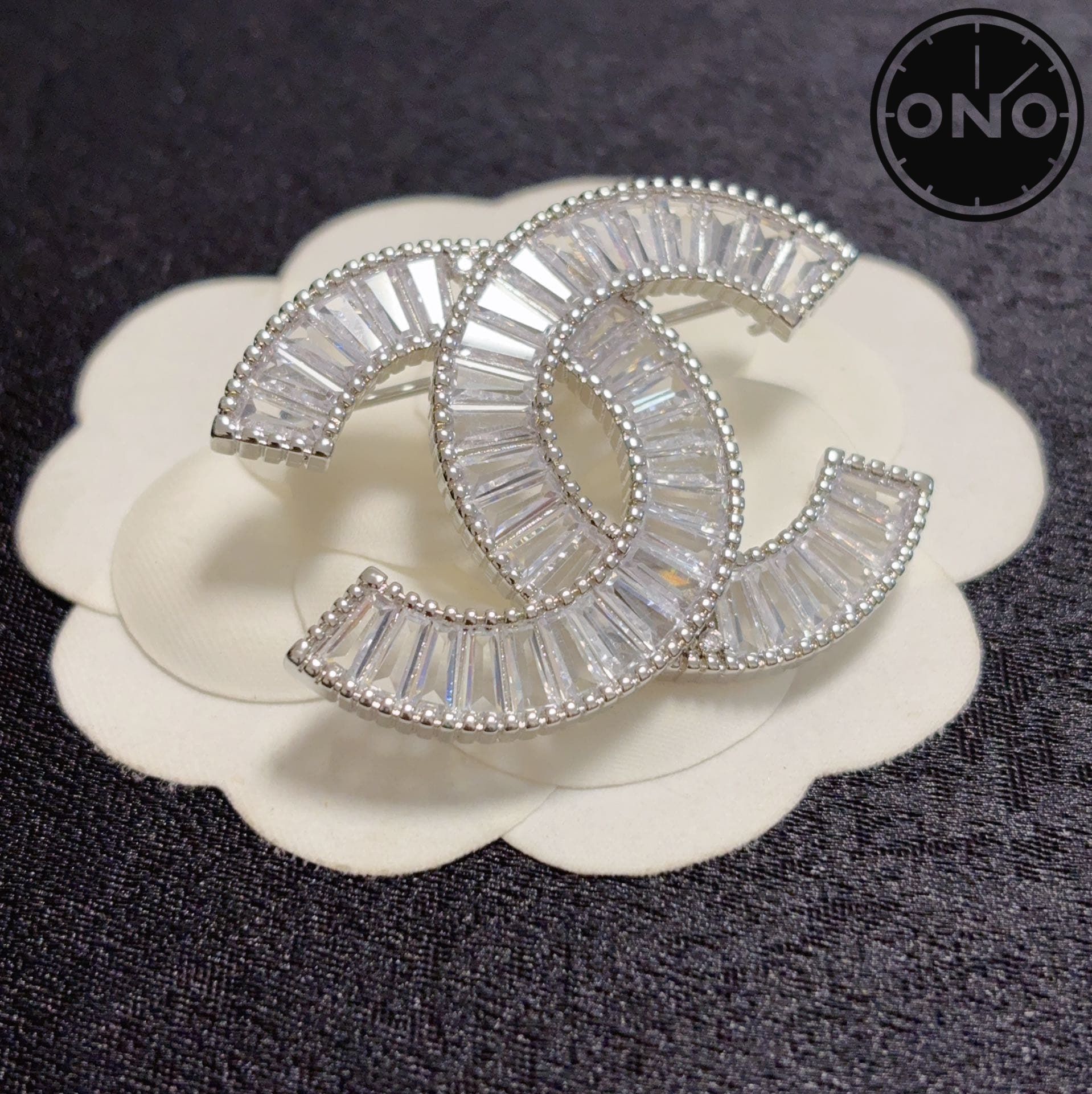 chanel-brooch_8_3.jpg