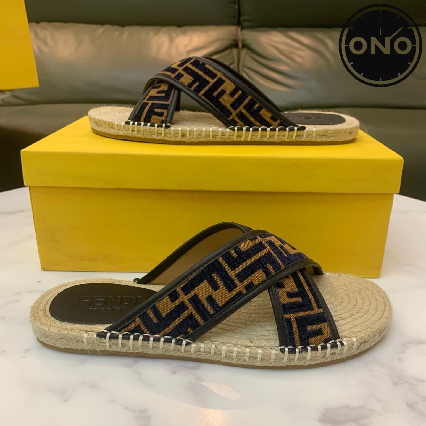 fendi-slippers_4_7.jpg