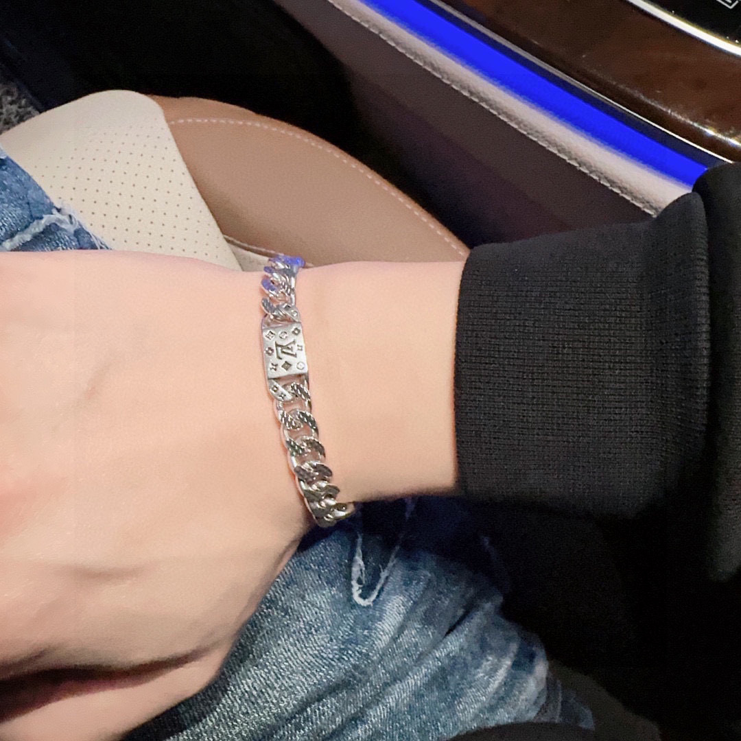 lv-bracelet_30_6.jpg