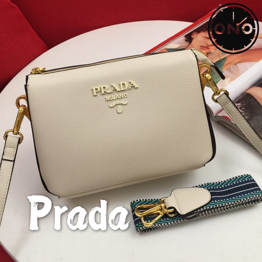 prada_women_126_1.jpg