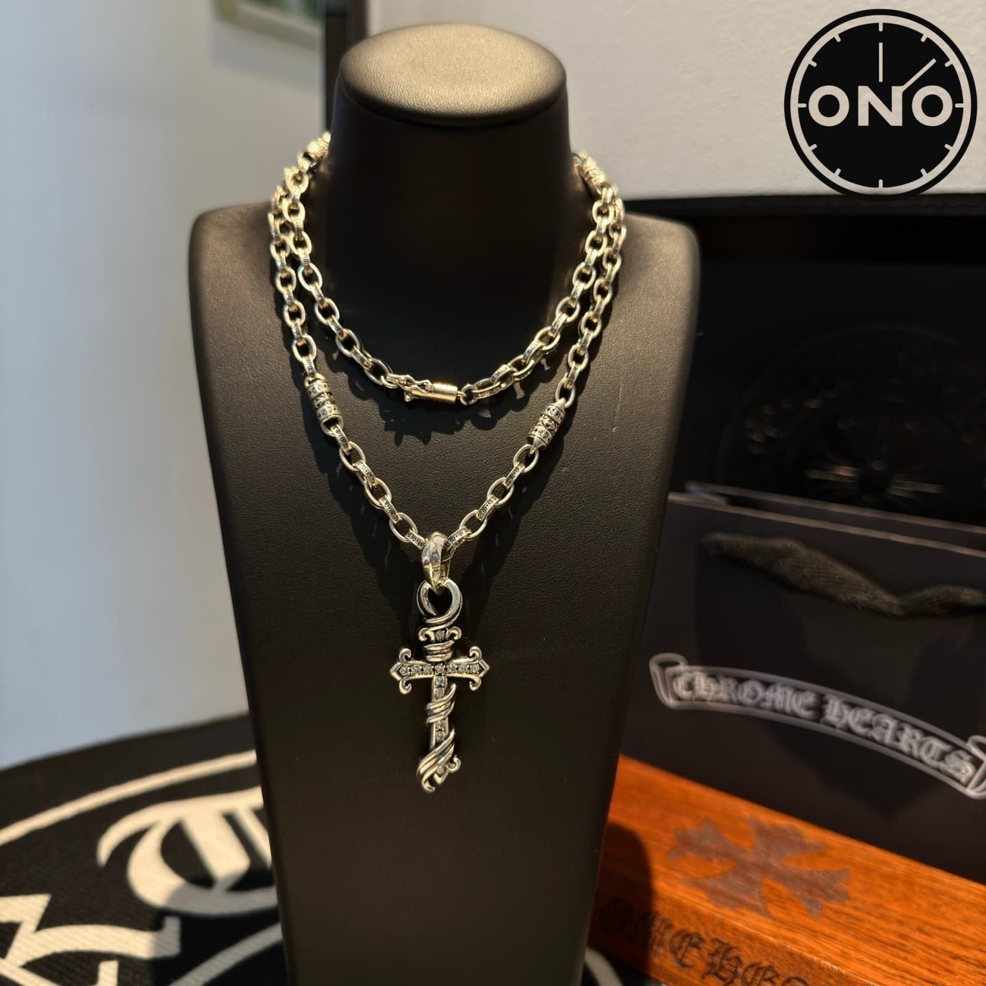 chrome-hearts-necklace_5_5.jpg