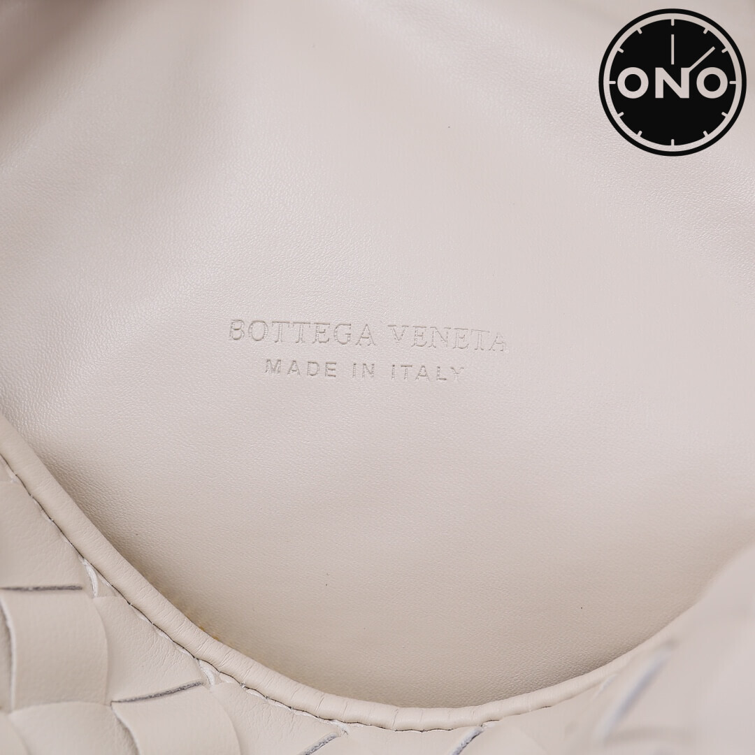 bottega_veneta_women_131_7.jpg