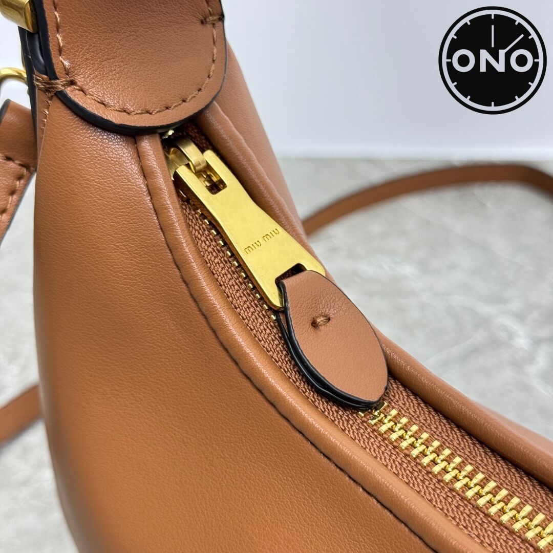 miumiu_women_5_4.jpg