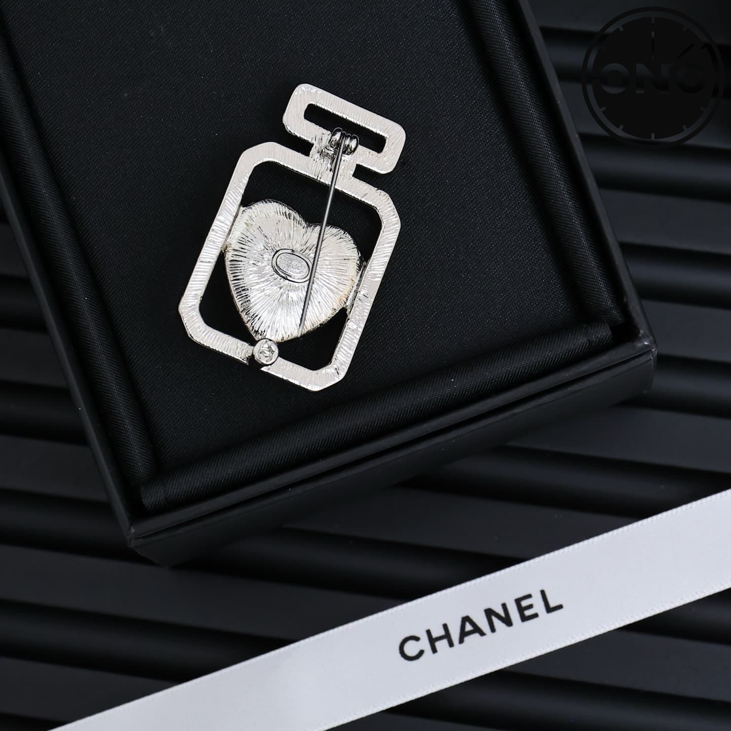 chanel-brooch_23_2.jpg