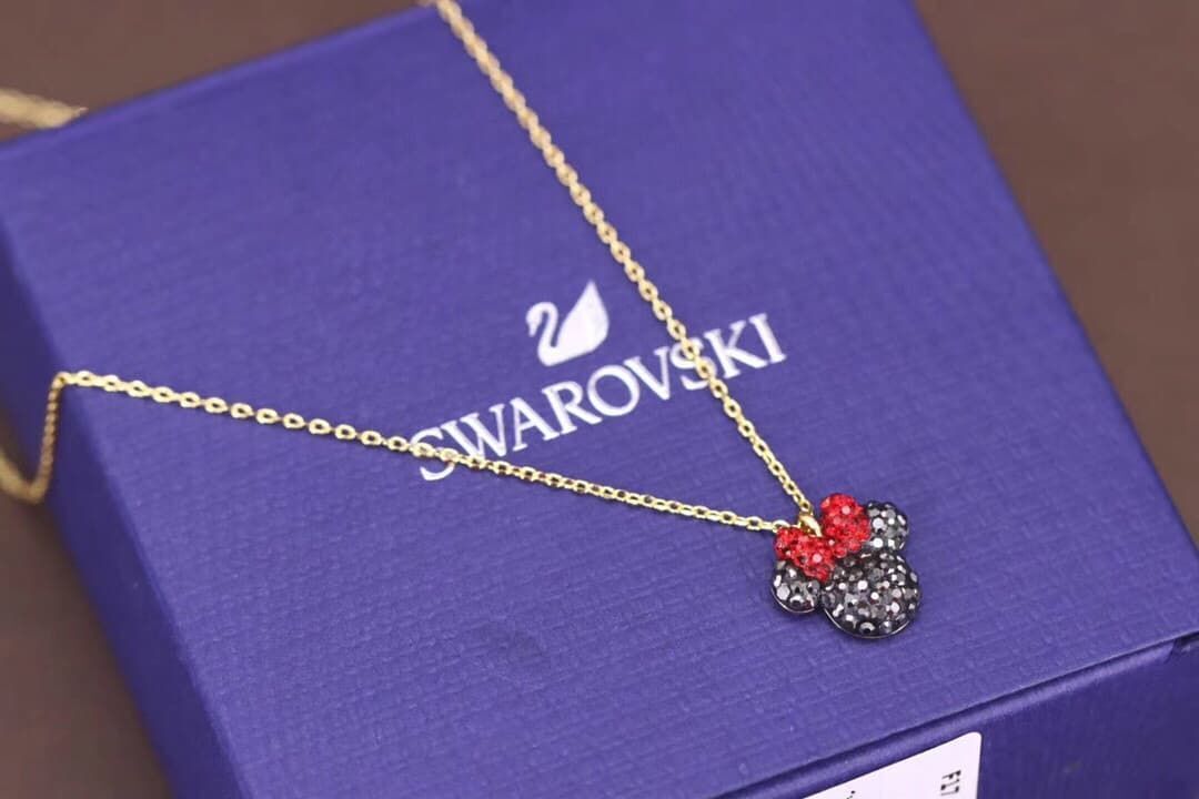swarovski-necklace_2_1.jpg
