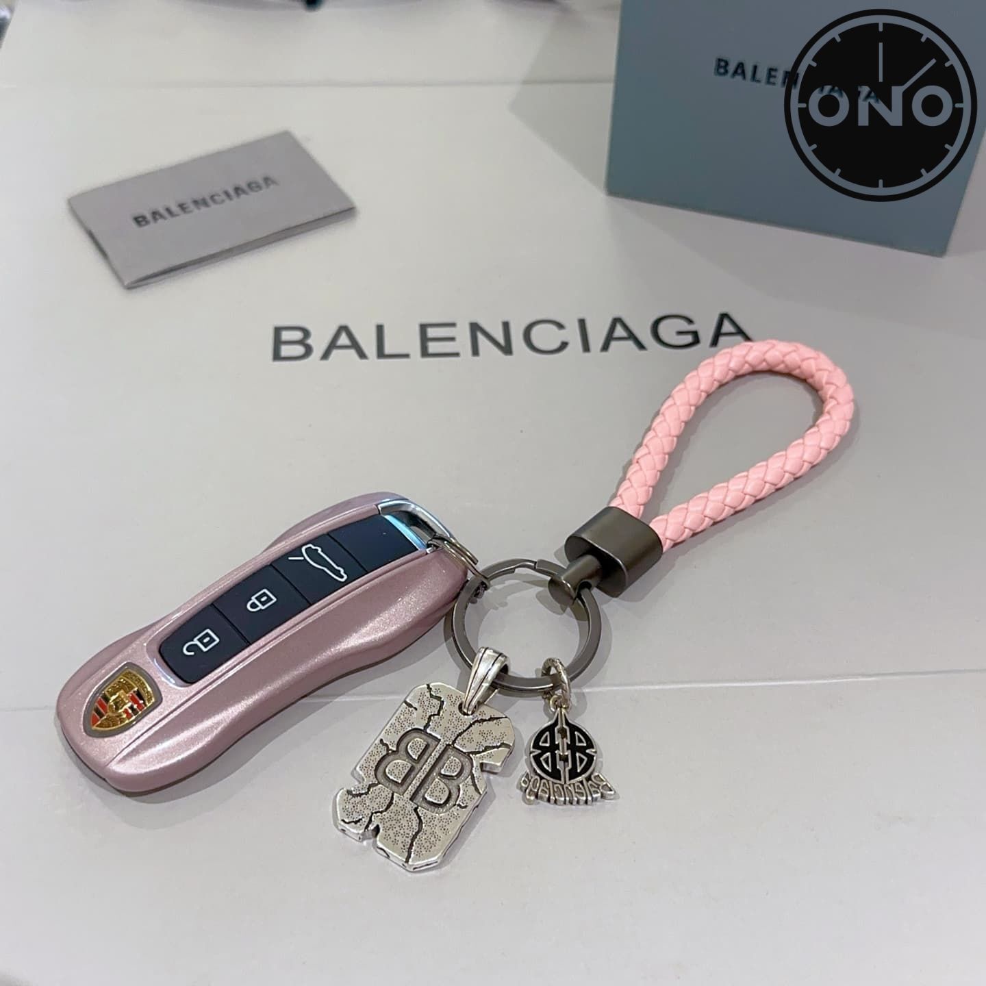 balenciaga-clasp_89_3.jpg