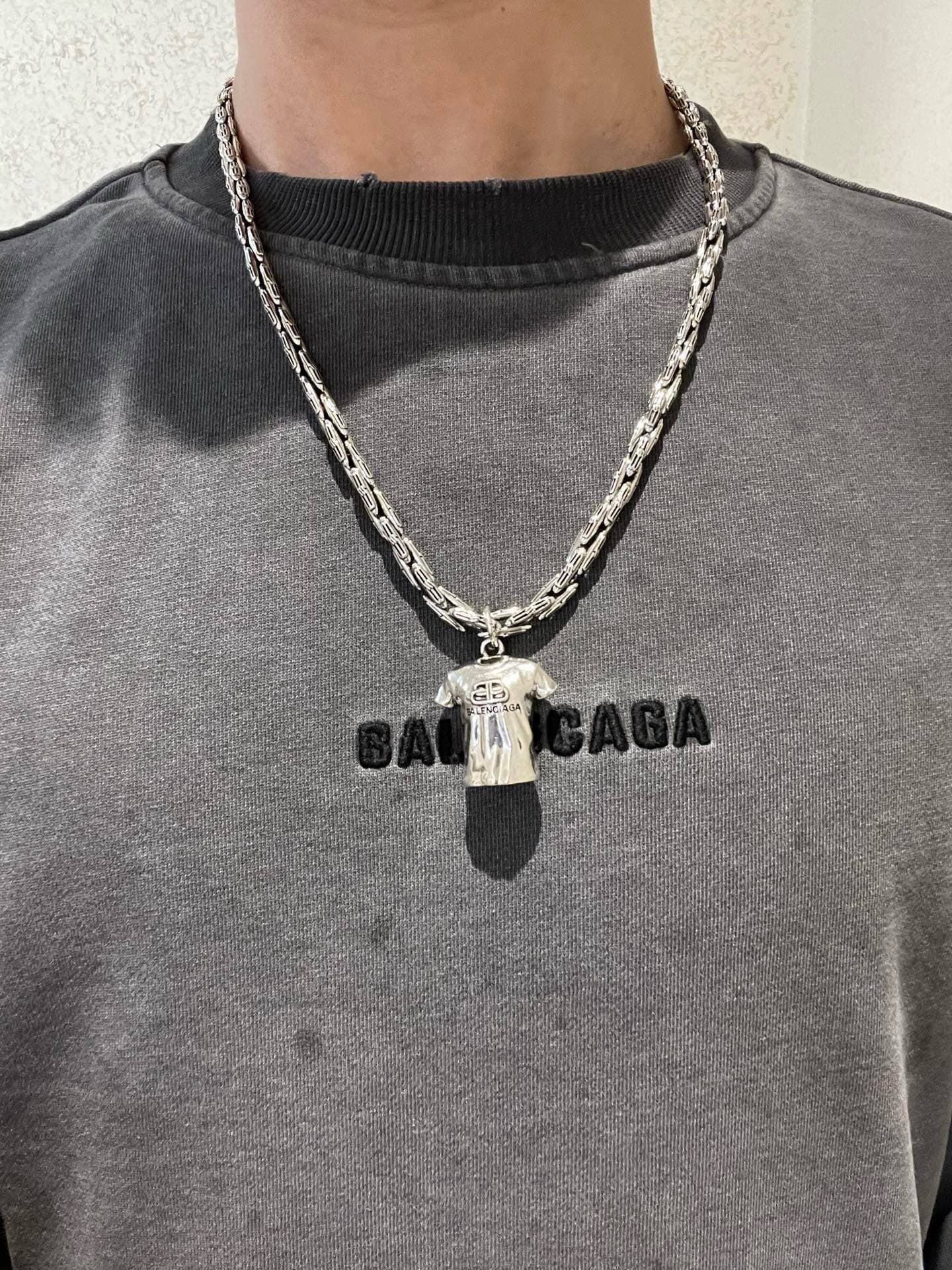 balenciaga-necklace_8_4.jpg