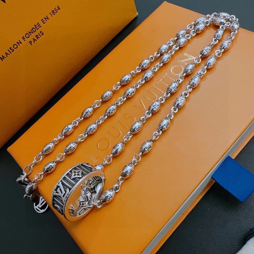lv-necklace_50_5.jpg