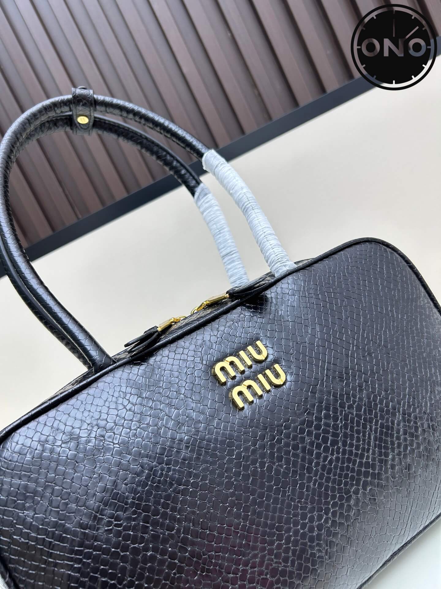 miumiu_women_123_3.jpg