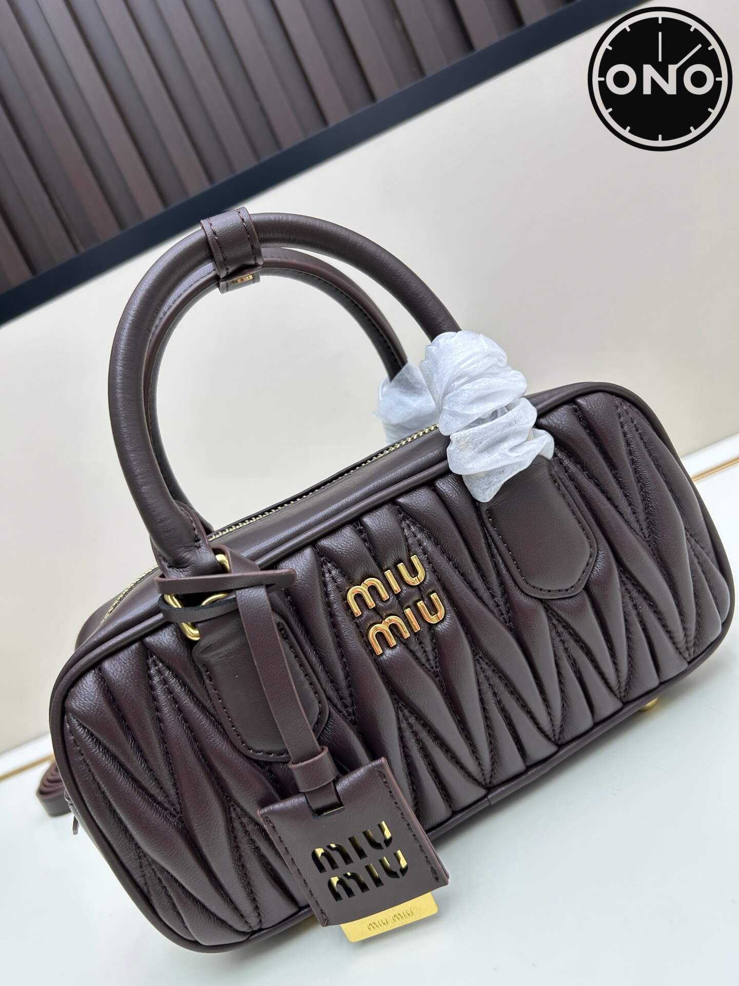miumiu_women_109_3.jpg