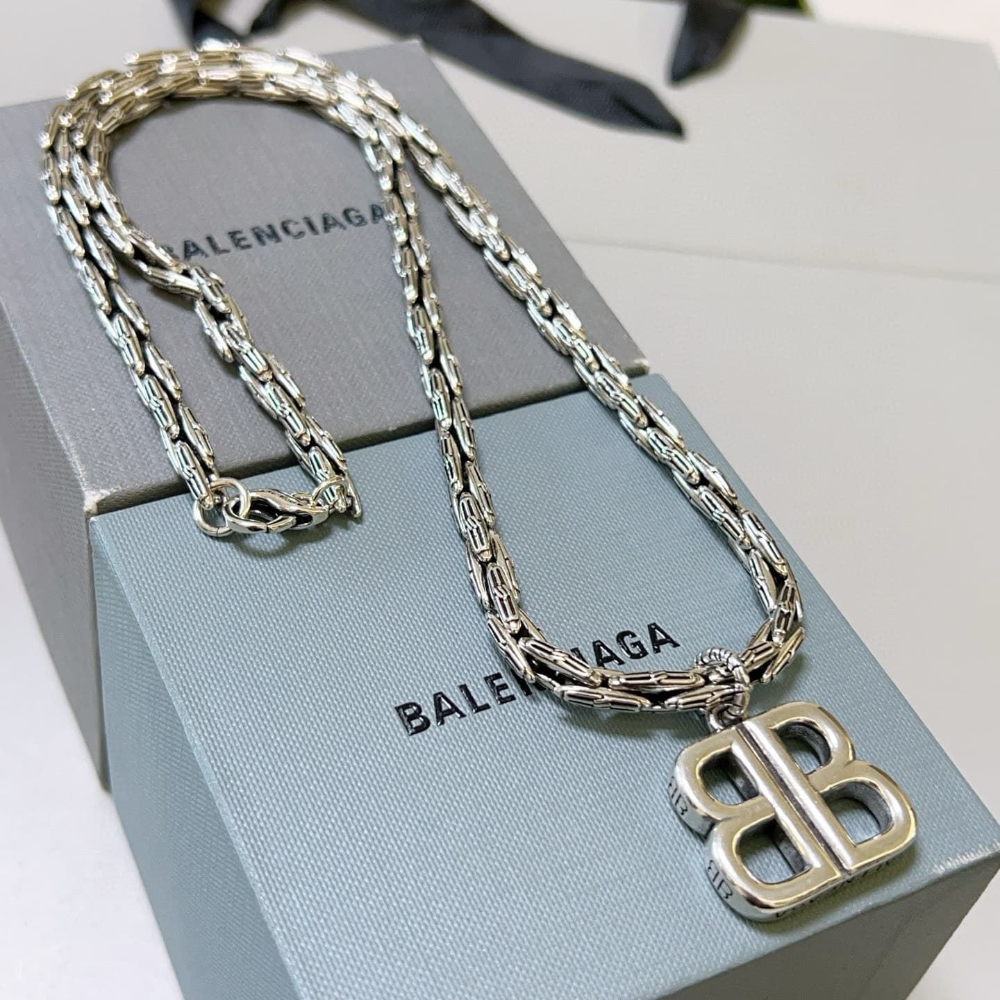balenciaga-necklace_47_6.jpg