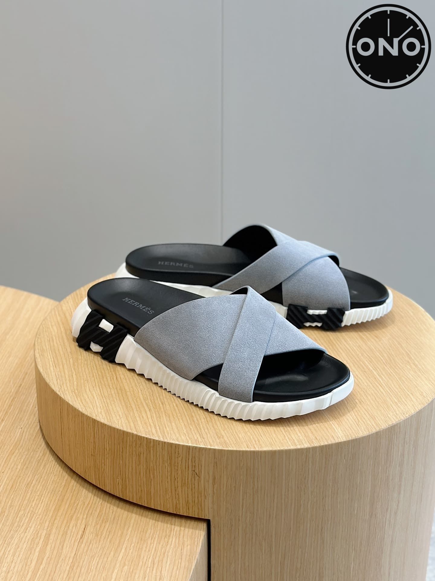 hermes-slippers_4_2.jpg
