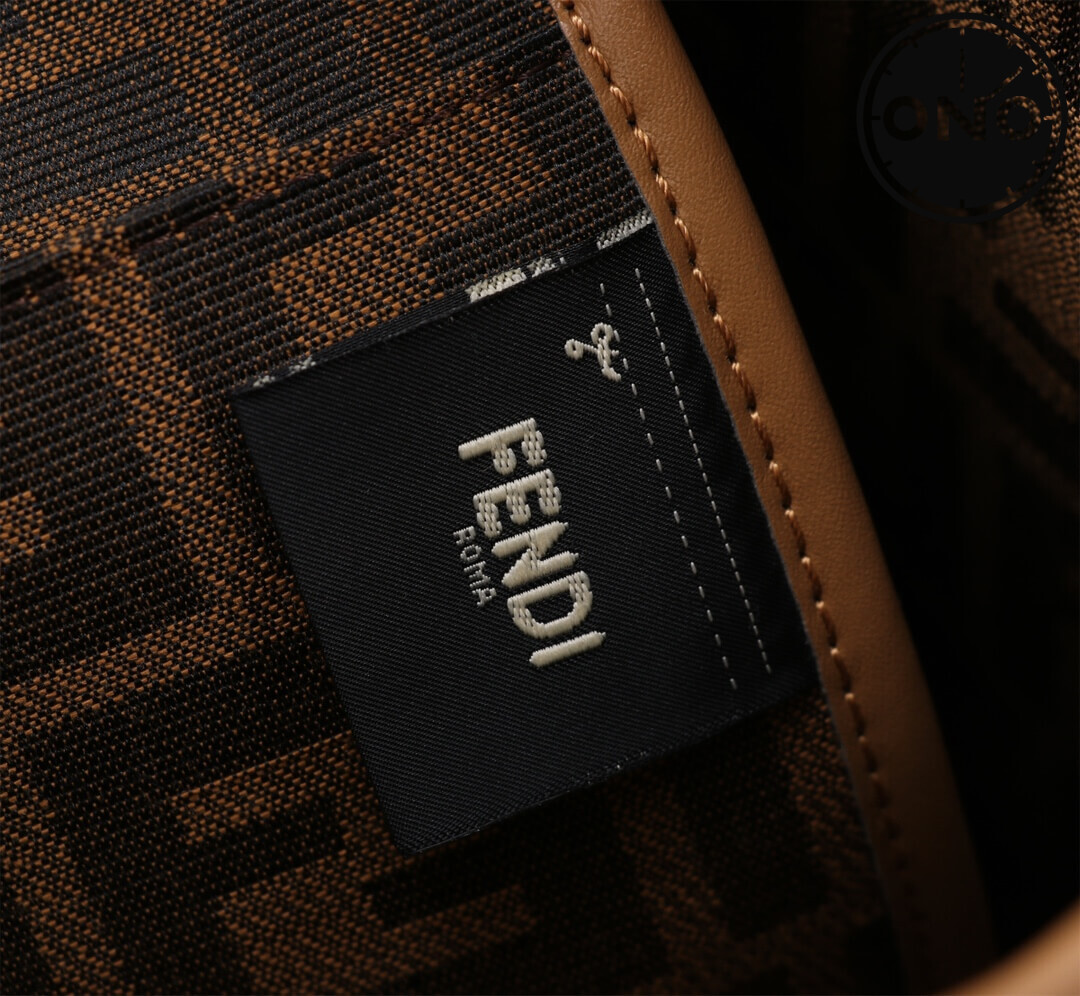 fendi_women_13_7.jpg