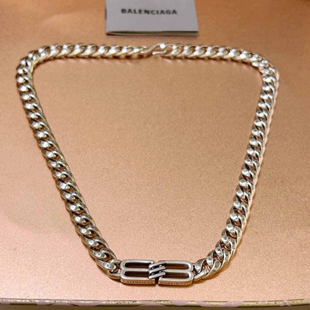 balenciaga-necklace_9_2.jpg