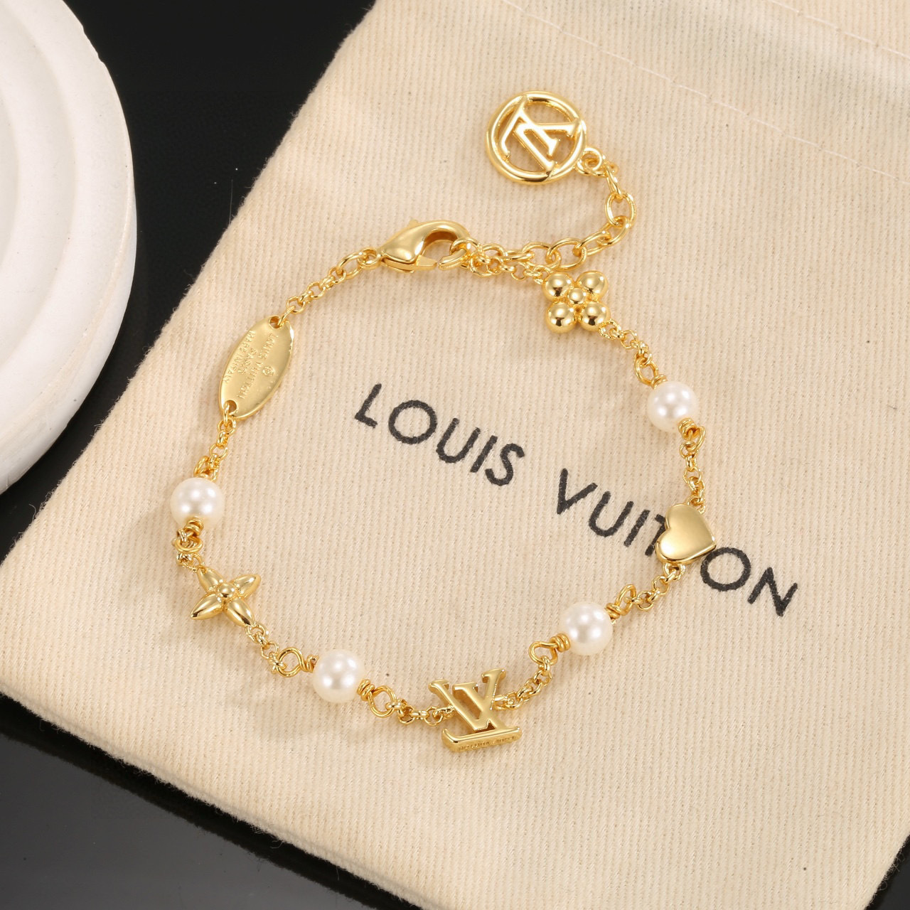 lv-bracelet_18_4.jpg