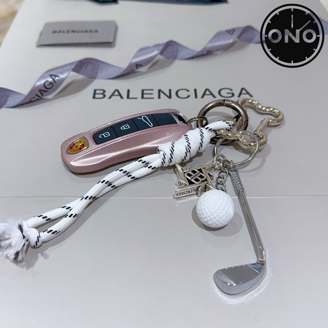 balenciaga-clasp_50_2.jpg