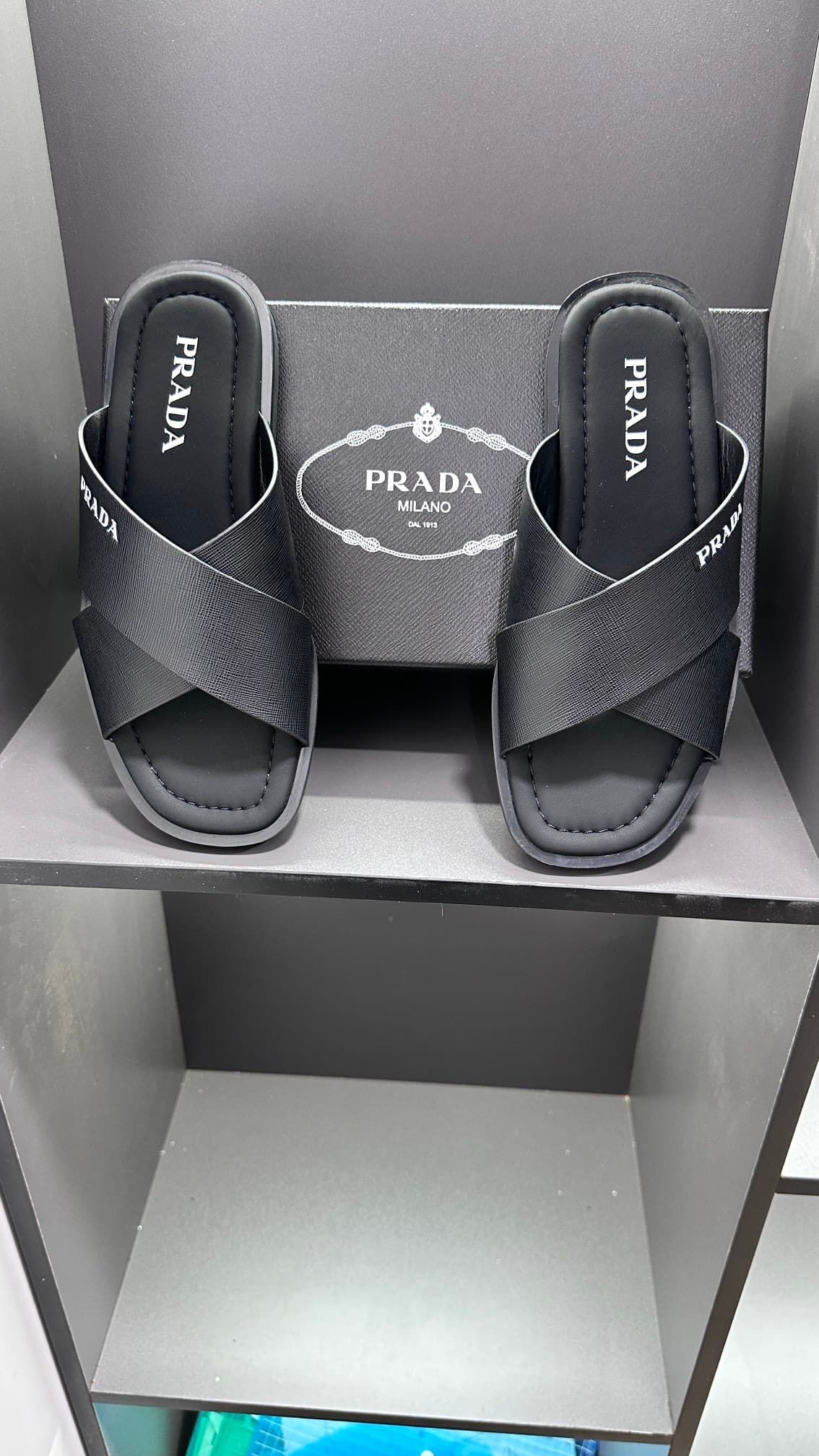 prada-slippers_44_8.jpg